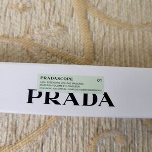 Prada Pradascope Lash Extending Volume Mascara 01‎ Nero Black 8.5ml New in Box